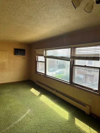$129,900 | 3033 Paris Avenue, Unit 303, River Grove, IL 60171