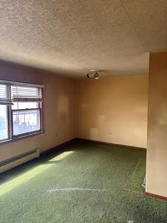 $129,900 | 3033 Paris Avenue, Unit 303, River Grove, IL 60171