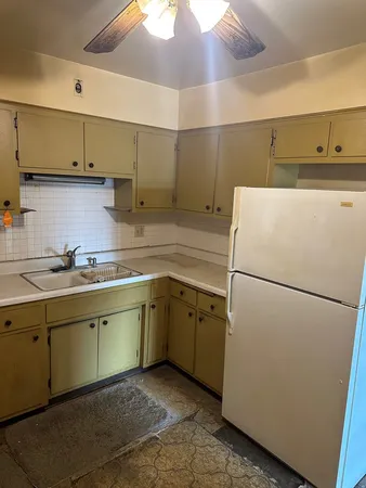 $129,900 | 3033 Paris Avenue, Unit 303, River Grove, IL 60171