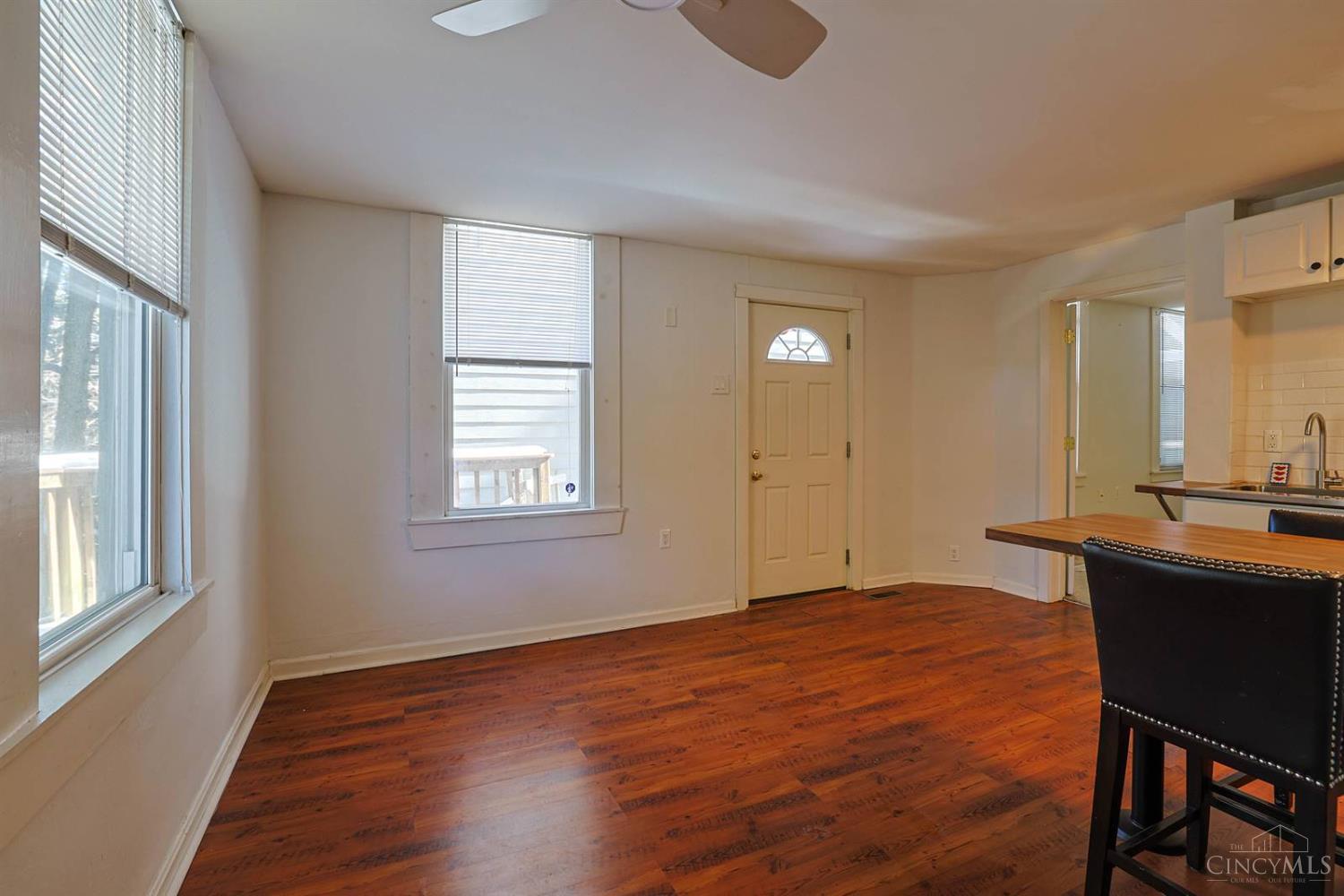 982 Hatch Street Cincinnati, OH 45202 - Photo 37 of 49