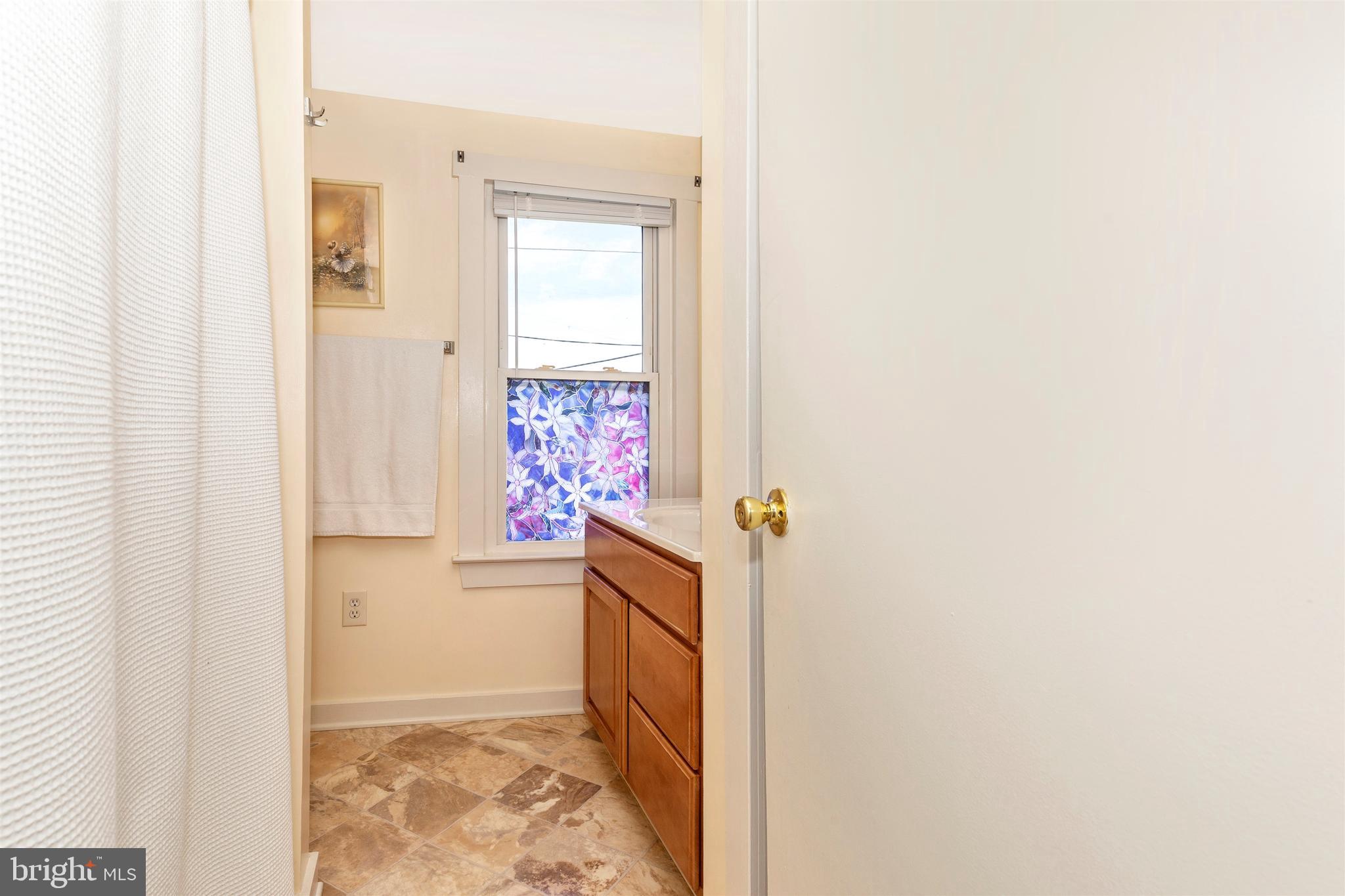 7807 Rocky Ridge Road Thurmont, MD 21788 - Photo 23 of 50 Full Bath- New Floor