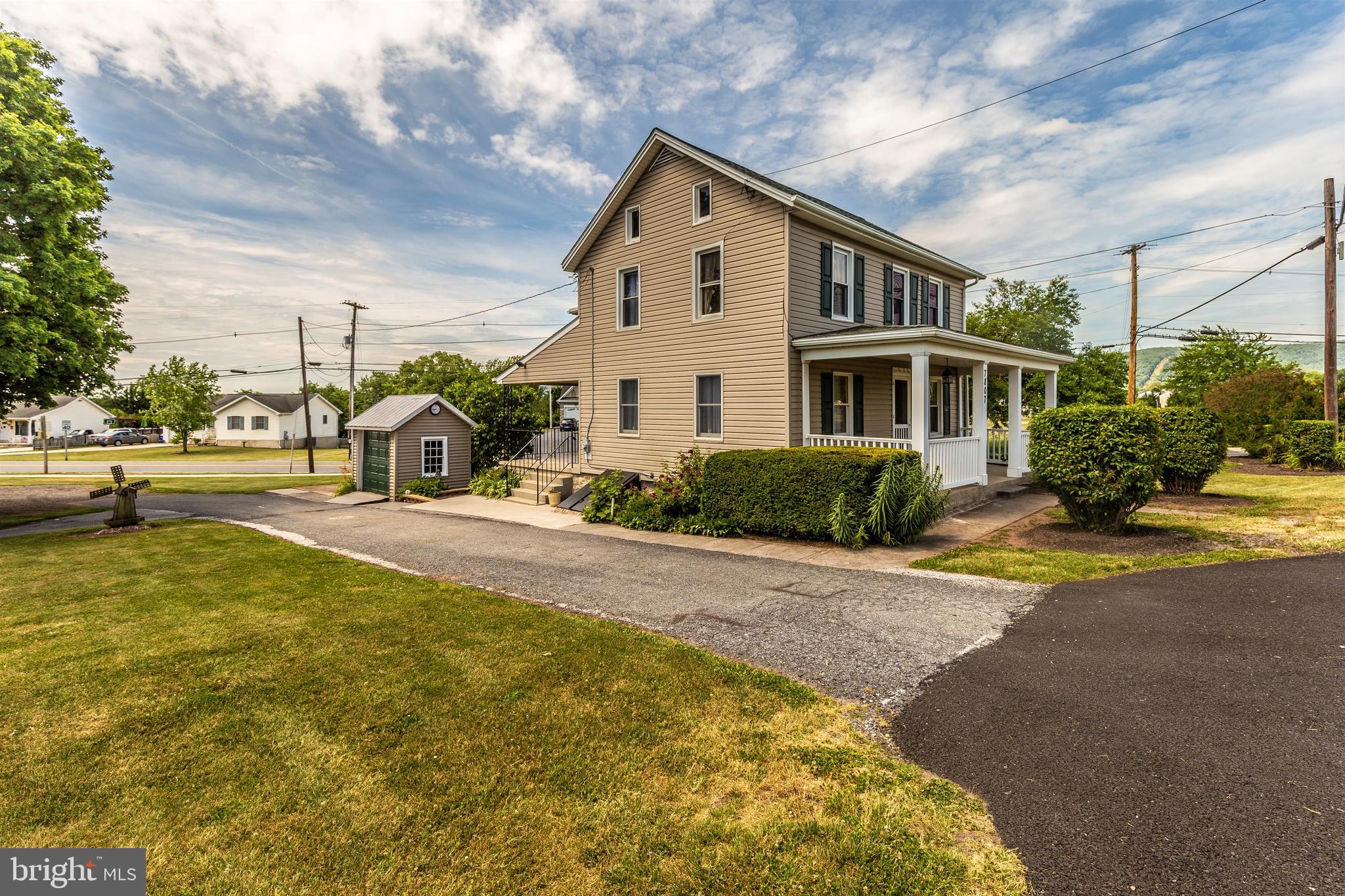 7807 Rocky Ridge Road Thurmont, MD 21788 - Photo 33 of 50 U-Shaped drive