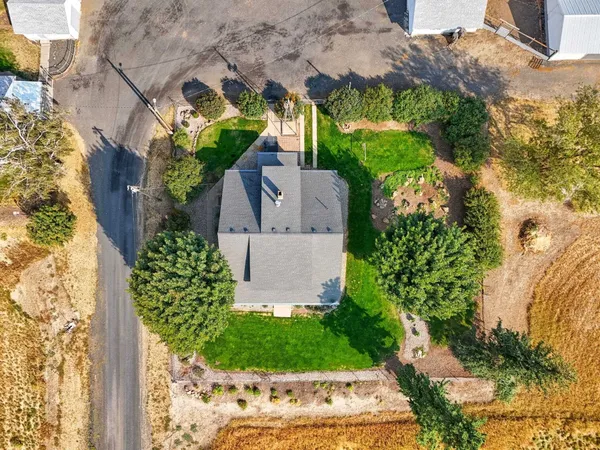 $434,000 | 3703 Plaza Road, Rosalia, WA 99170