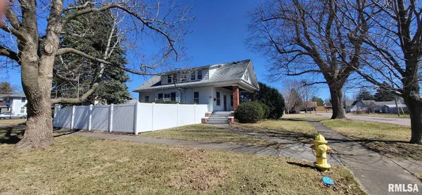 $138,500 | 913 Jefferson Street, Galesburg, IL 61401