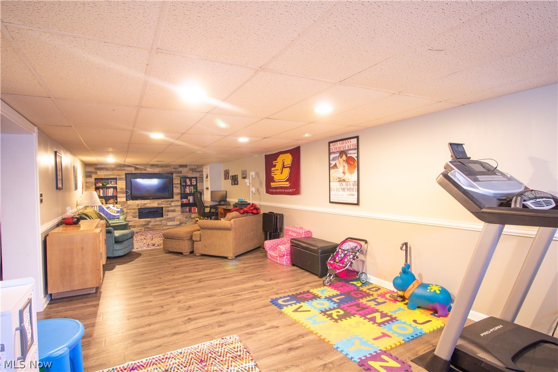 9909 Reichert Road Cleveland, OH 44130 - Photo 26 of 29