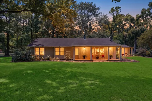 $495,000 | 70 Oak Leaf Drive, Huffman, TX 77336