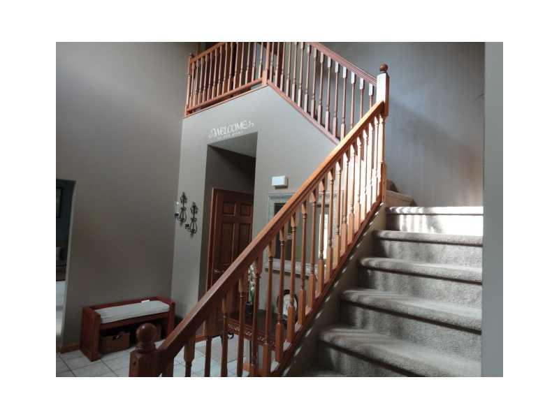 435 Tieline Road Grove City, PA 16127 - Photo 8 of 17 Entry/Foyer.
