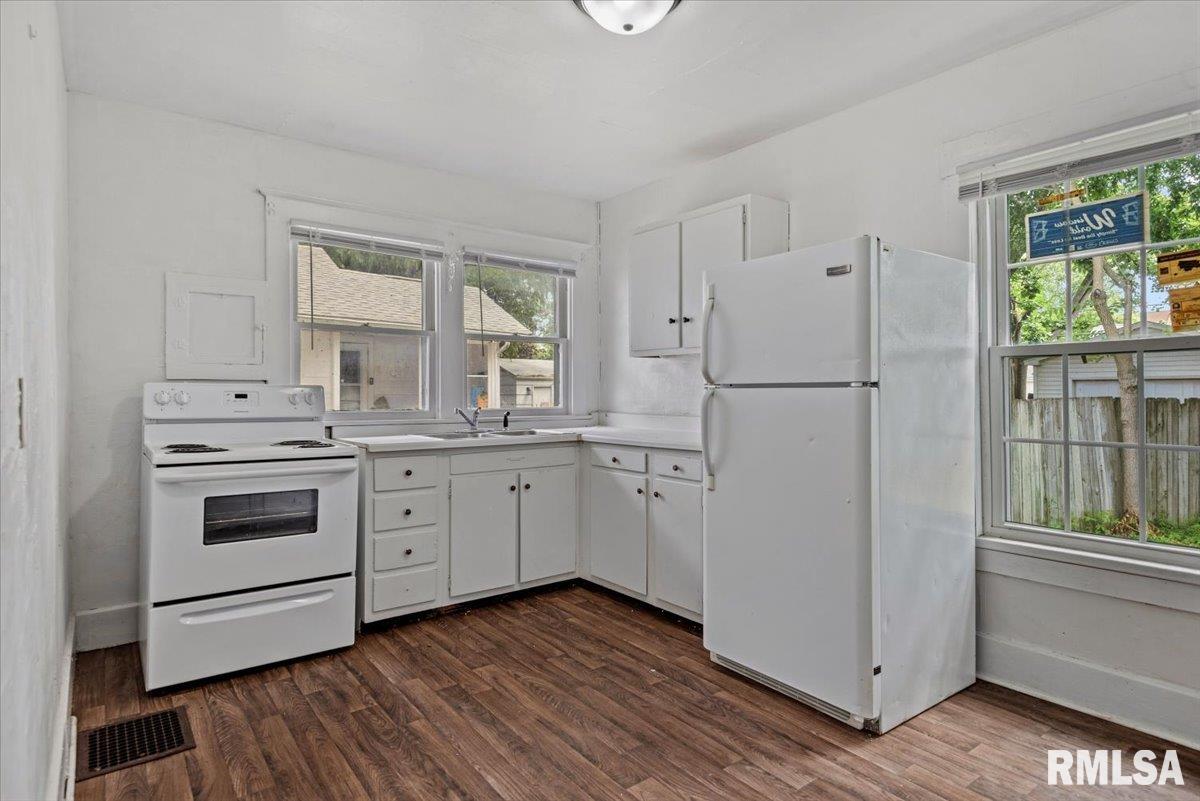 2516 South 10th Street Springfield, IL 62703 - Photo 13 of 34