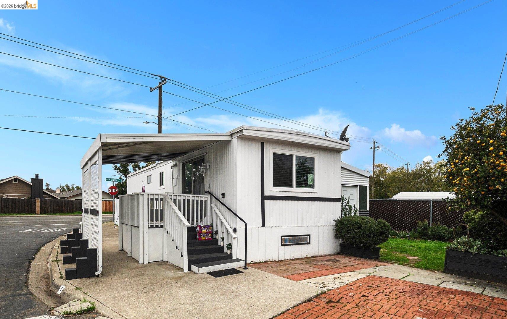 View of manufactured / mobile home
