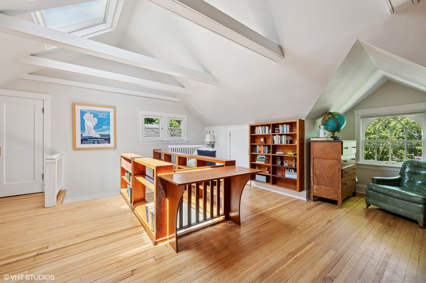 623 Forest Avenue Wilmette, IL 60091 - Photo 26 of 43 a living room with furniture and a wooden floor