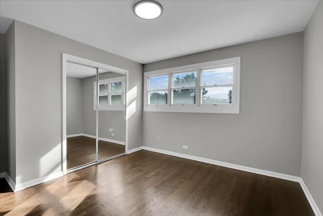 $2,800 | 329 East Jefferson Street, Bensenville, IL 60106