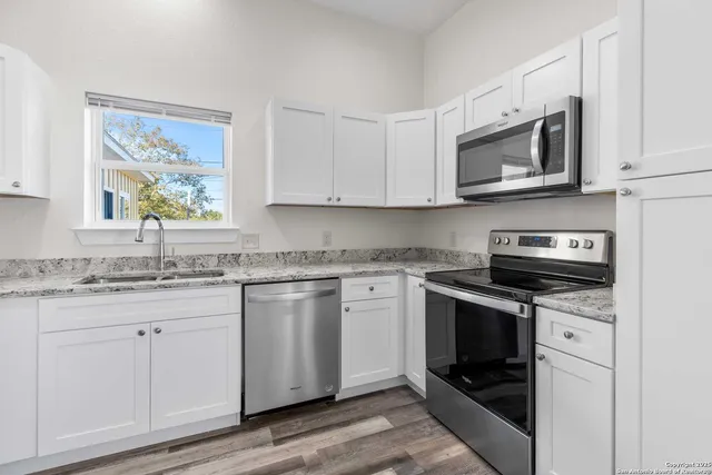 $1,600 | 705 Fifth Street, Unit B, Comfort, TX 78013