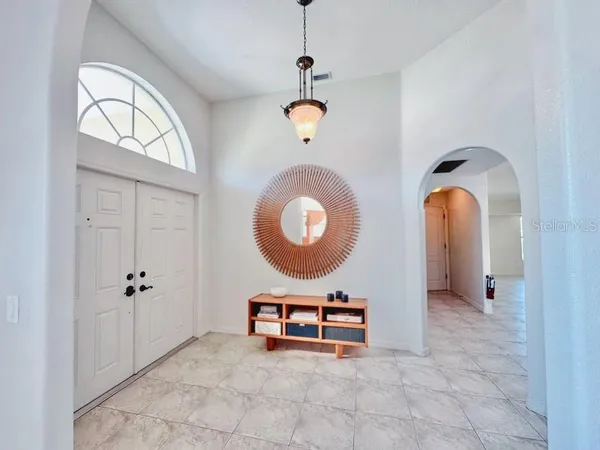a view of a livingroom with furniture