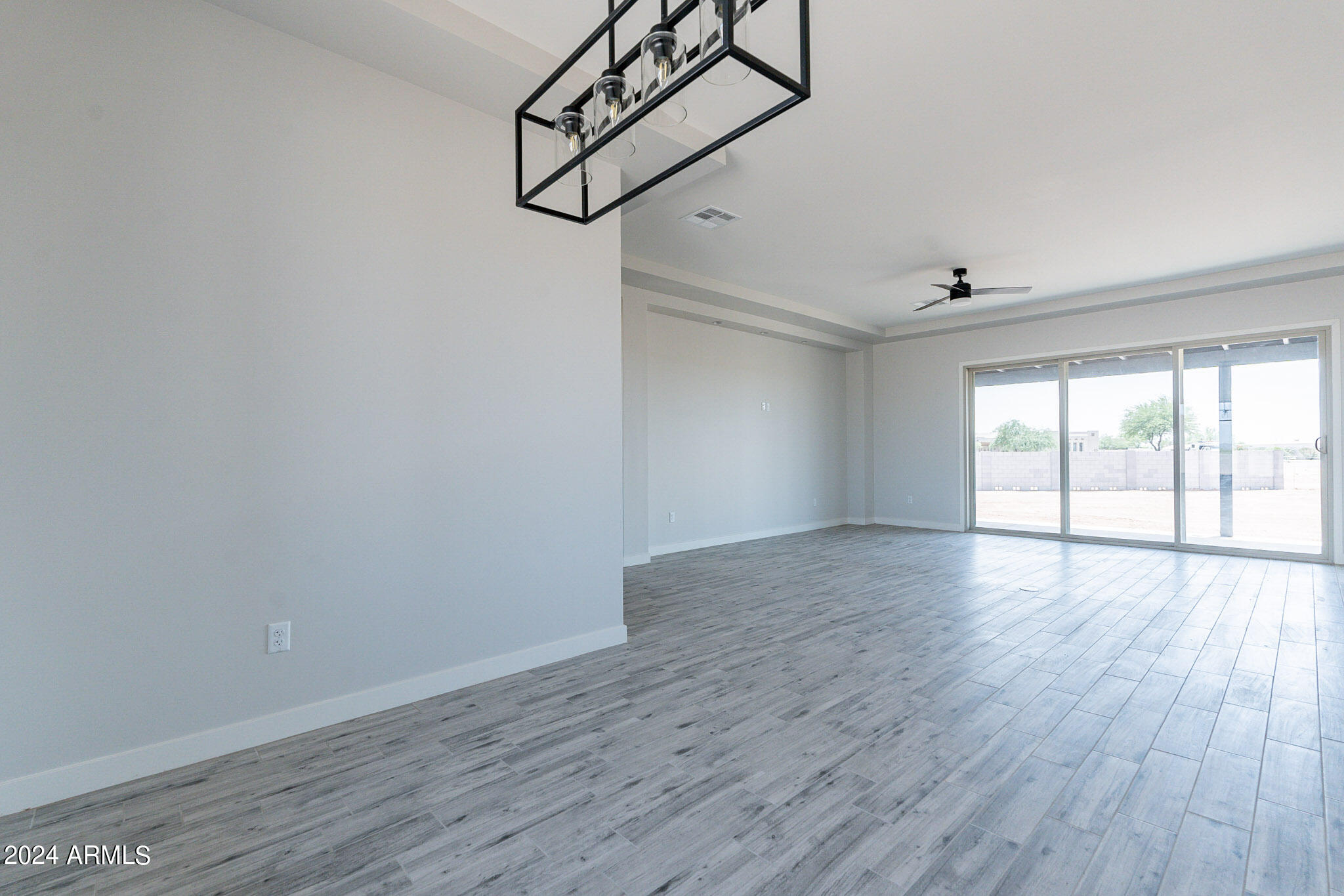23014 Peak View Road Wittmann, AZ 85361 - Photo 15 of 44 17-web-or-mls-Peakview-17