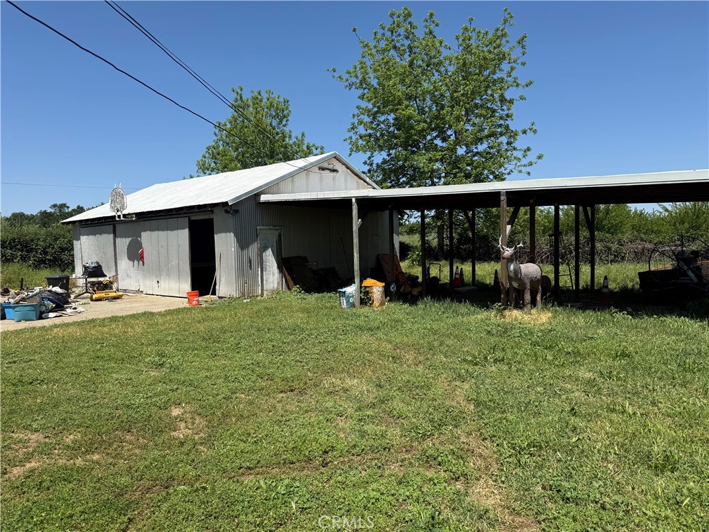 355 Obrien Avenue Gridley, CA 95948 - Photo 5 of 27 a front view of a house with garden