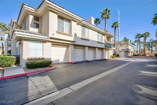 $2,250 | 7185 South Durango Drive, Unit 201, Las Vegas, NV 89113