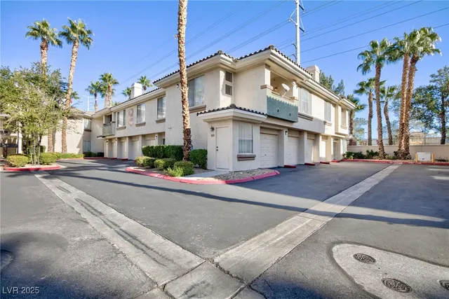 $2,250 | 7185 South Durango Drive, Unit 201, Las Vegas, NV 89113
