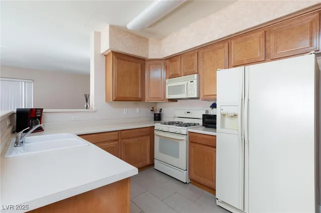 $2,250 | 7185 South Durango Drive, Unit 201, Las Vegas, NV 89113