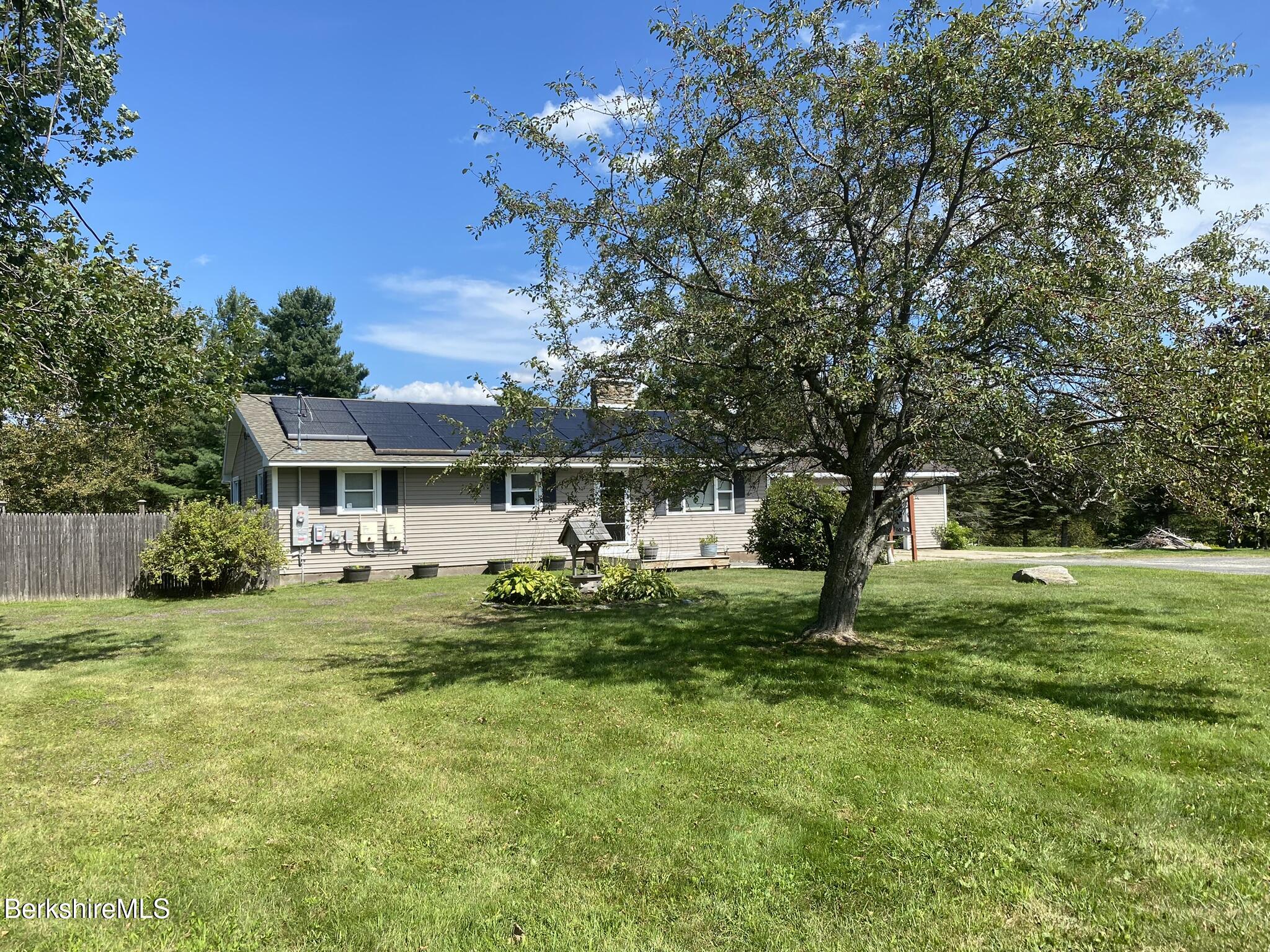 554 Main Street Becket, MA 01223 - Photo 10 of 37 IMG_2914