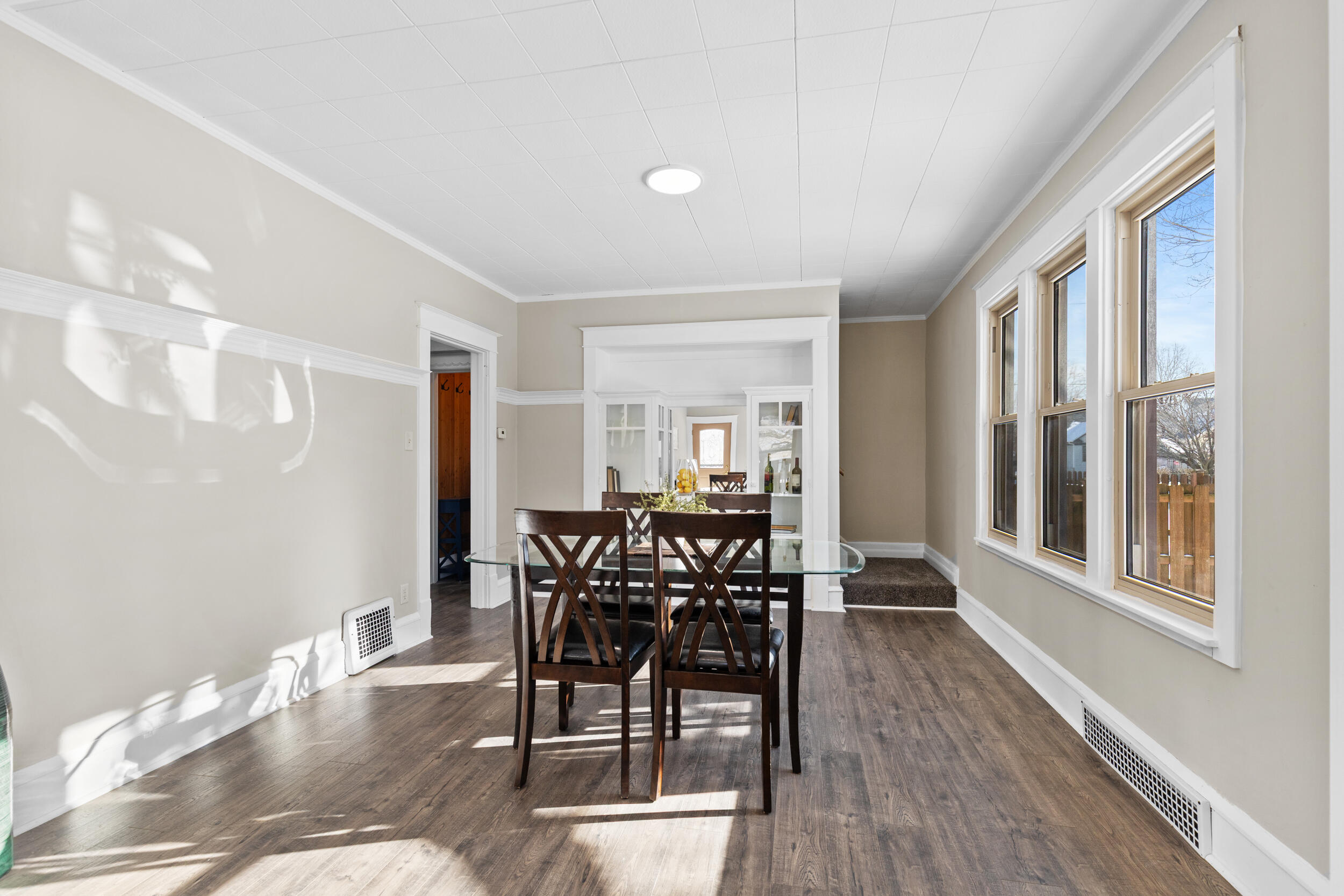 2135 South 14th Street Sheboygan, WI 53081 - Photo 6 of 36 Dining Room