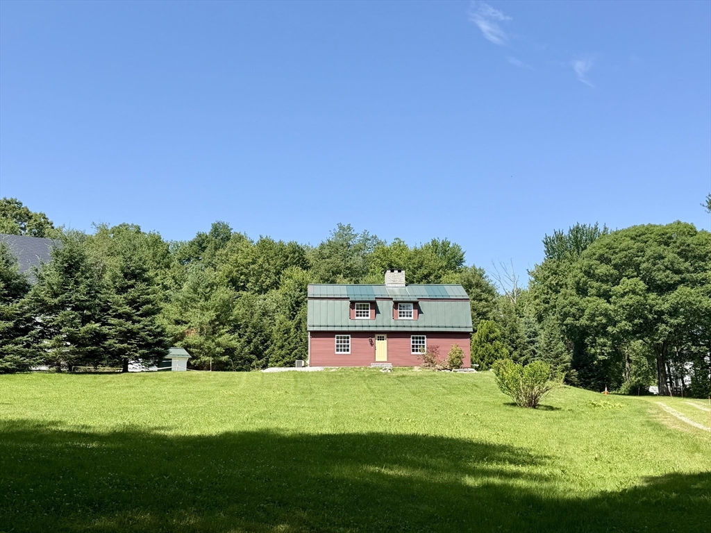 152 Uxbridge Road Sutton, MA 01590 - Photo 1 of 21