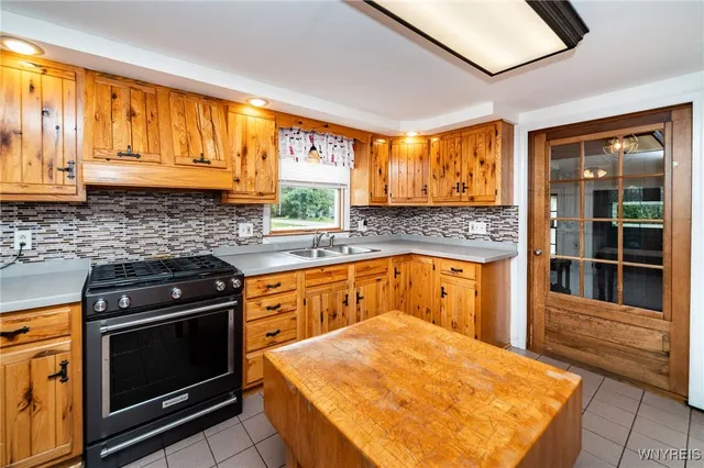 $519,000 | 11714 Westwood Road, Alden, NY 14004