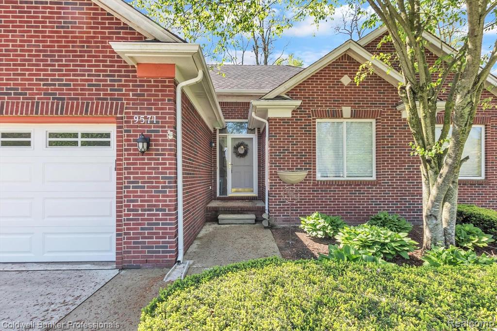 9571 Rachel Road Algonac, MI 48001 - Photo 4 of 49