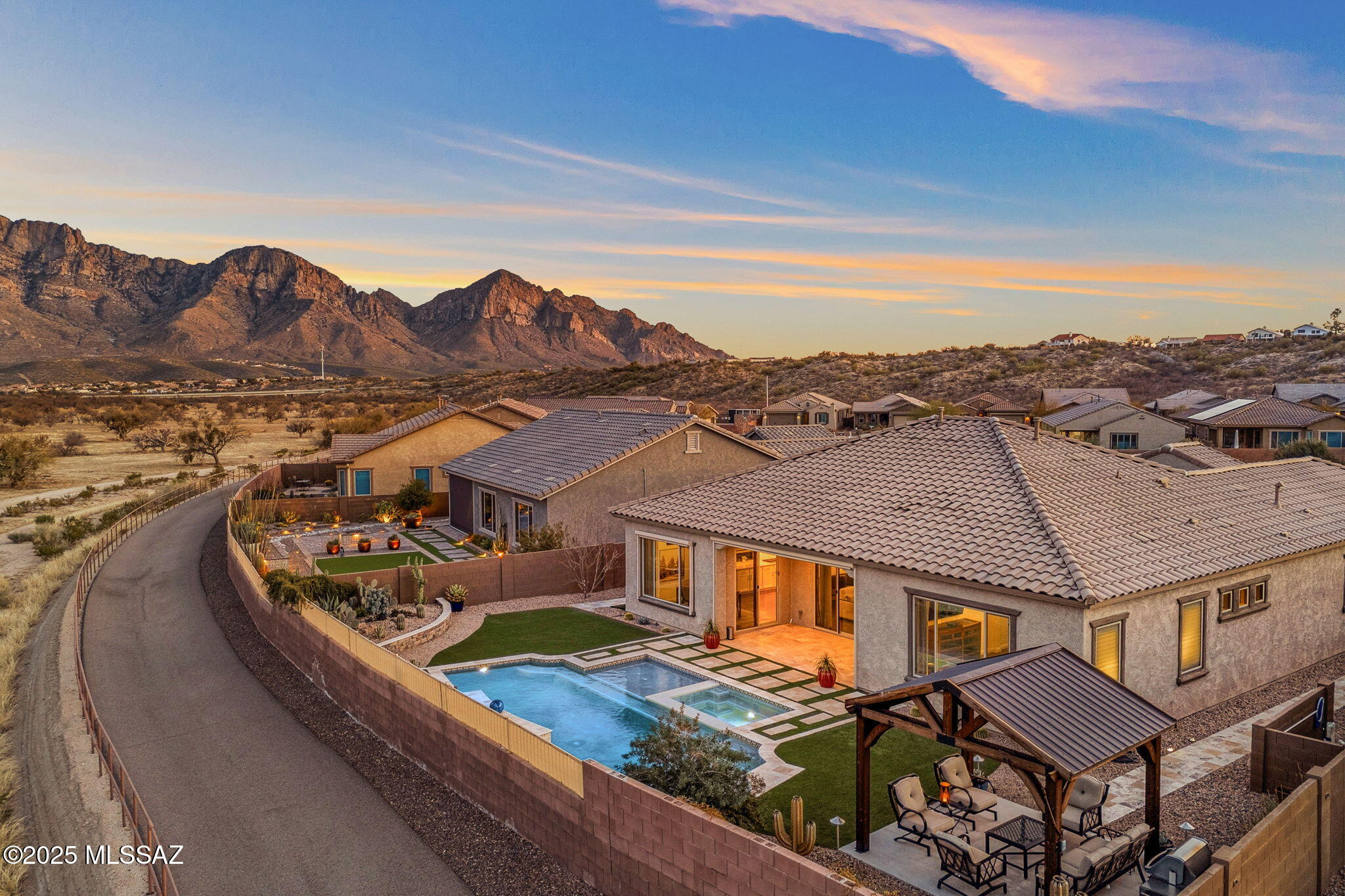 755 East Romsdalen Road Tucson, AZ 85755 - Photo 45 of 48
