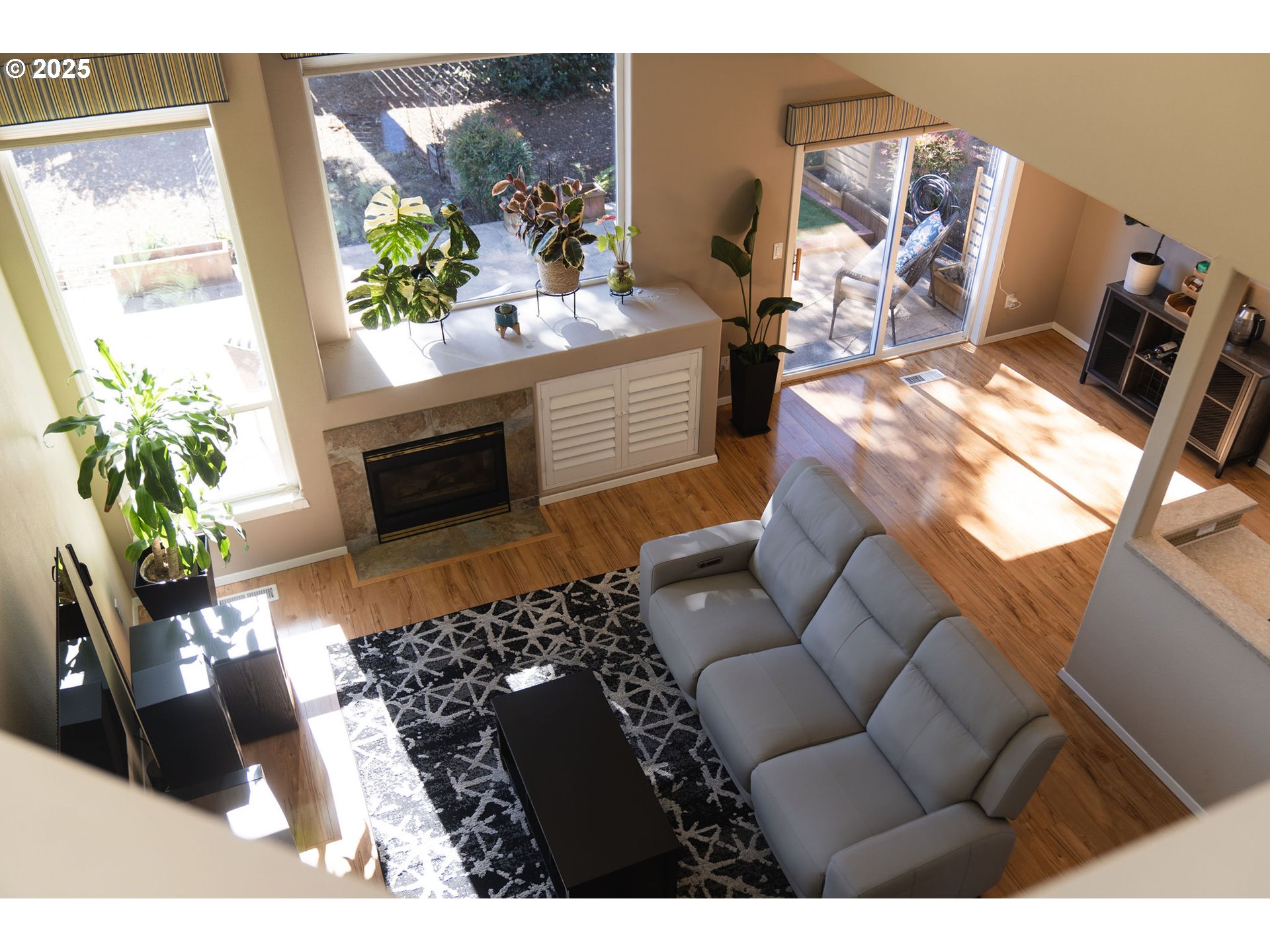 8654 Northeast Rockspring Street Hillsboro, OR 97006 - Photo 24 of 35 Living Room