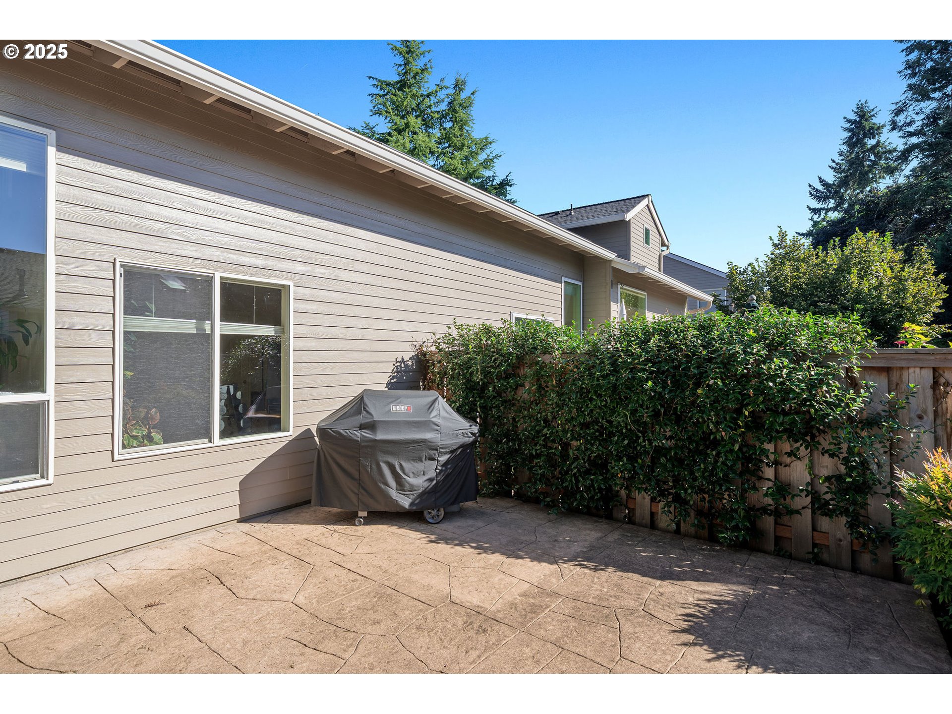 8654 Northeast Rockspring Street Hillsboro, OR 97006 - Photo 33 of 35 Patio