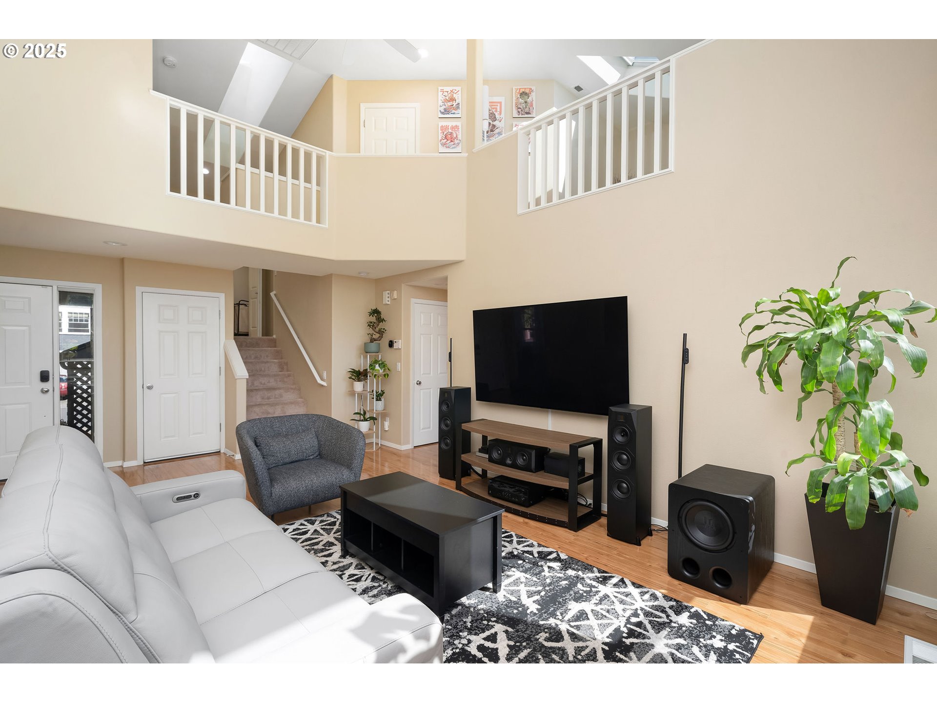 8654 Northeast Rockspring Street Hillsboro, OR 97006 - Photo 6 of 35 Living Room