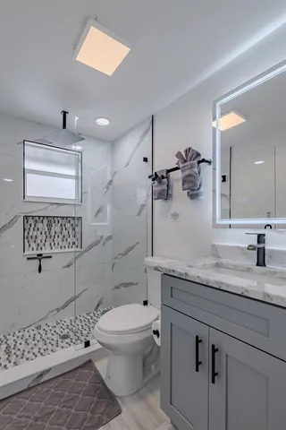 $4,350 | 23700 Lake Hills Drive, Lutz, FL 33559