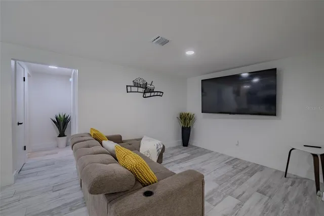 $4,350 | 23700 Lake Hills Drive, Lutz, FL 33559