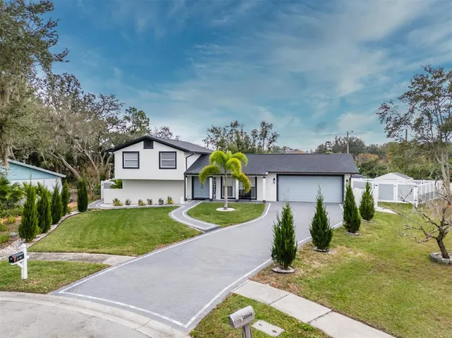 $4,350 | 23700 Lake Hills Drive, Lutz, FL 33559