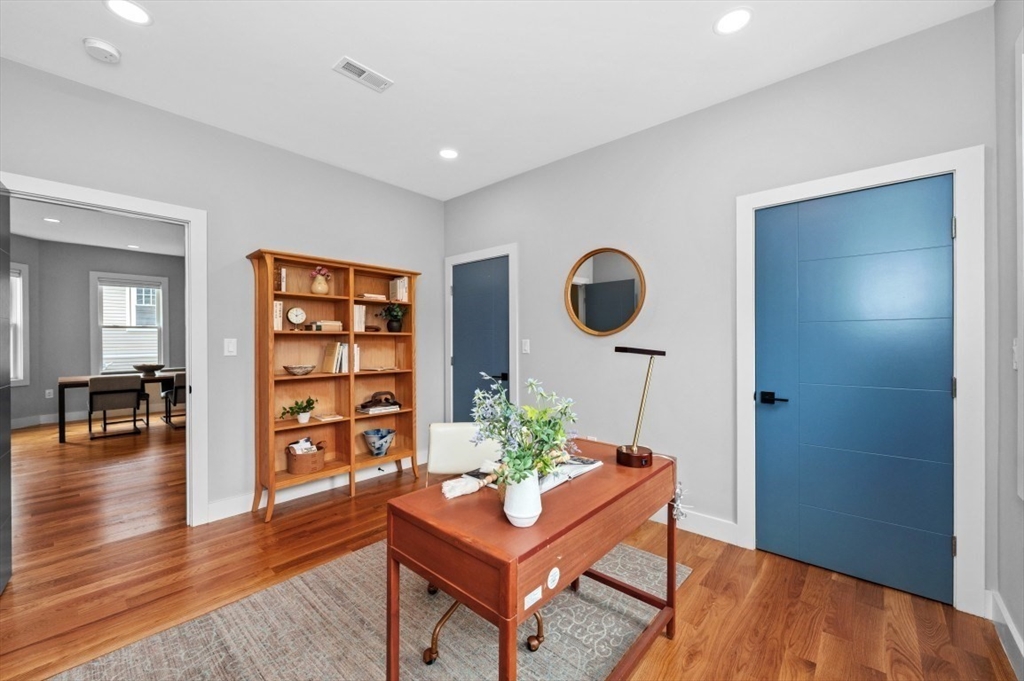 61 Paul Revere Road, Unit 2 Arlington, MA 02476 - Photo 9 of 33 Gallery Image 9