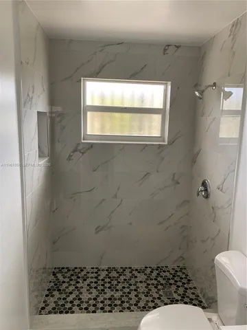 $3,000 | 121 East 6th Street, Hialeah, FL 33010