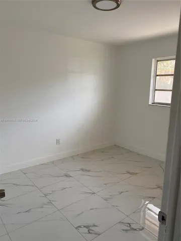 $3,000 | 121 East 6th Street, Hialeah, FL 33010