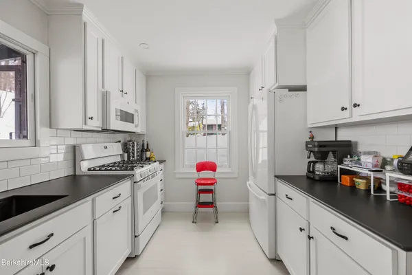 $749,000 | 360 Housatonic Street, Lenox, MA 01240