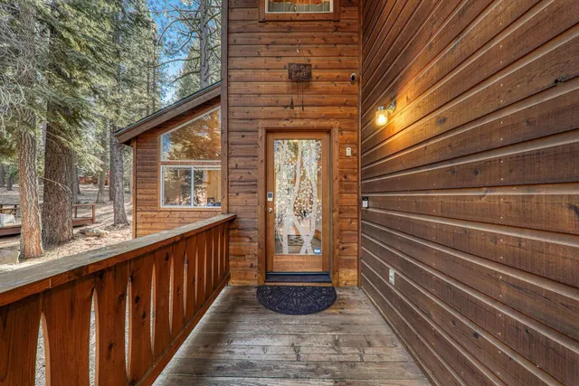 $1,325,000 | 13971 Ski View Loop, Truckee, CA 96161