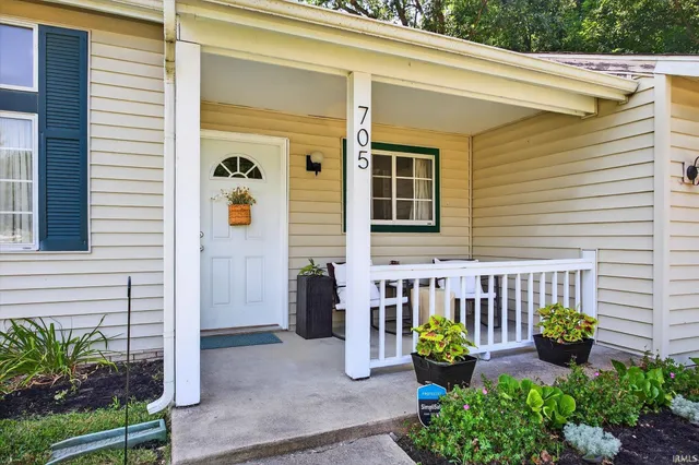 $270,000 | 705 Hanover Glen, Ellettsville, IN 47429