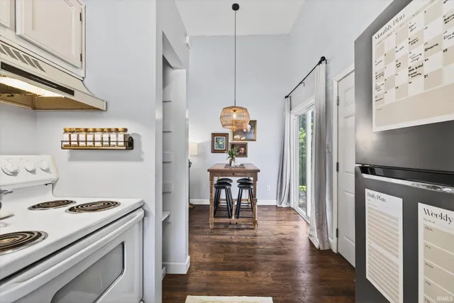 $270,000 | 705 Hanover Glen, Ellettsville, IN 47429