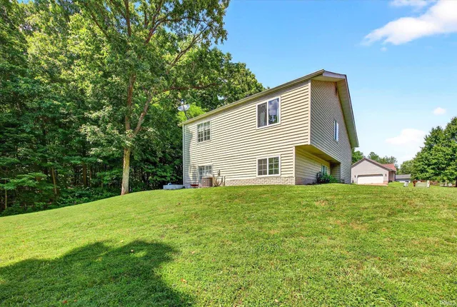 $270,000 | 705 Hanover Glen, Ellettsville, IN 47429