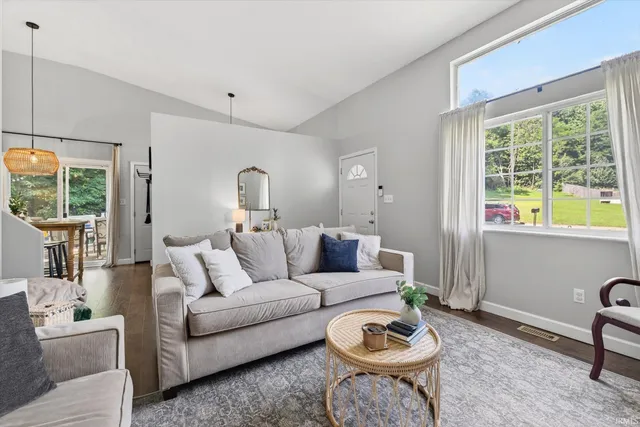 $270,000 | 705 Hanover Glen, Ellettsville, IN 47429