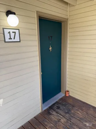 $274,900 | 3695 South Gekeler Lane, Unit 17, Boise, ID 83706