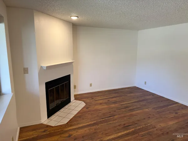 $274,900 | 3695 South Gekeler Lane, Unit 17, Boise, ID 83706