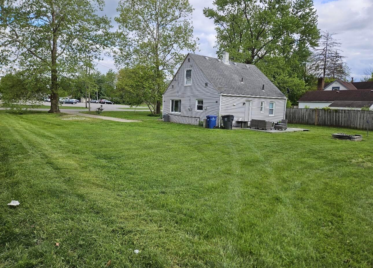 1349 Crest Road Reynoldsburg, OH 43068 - Photo 2 of 17