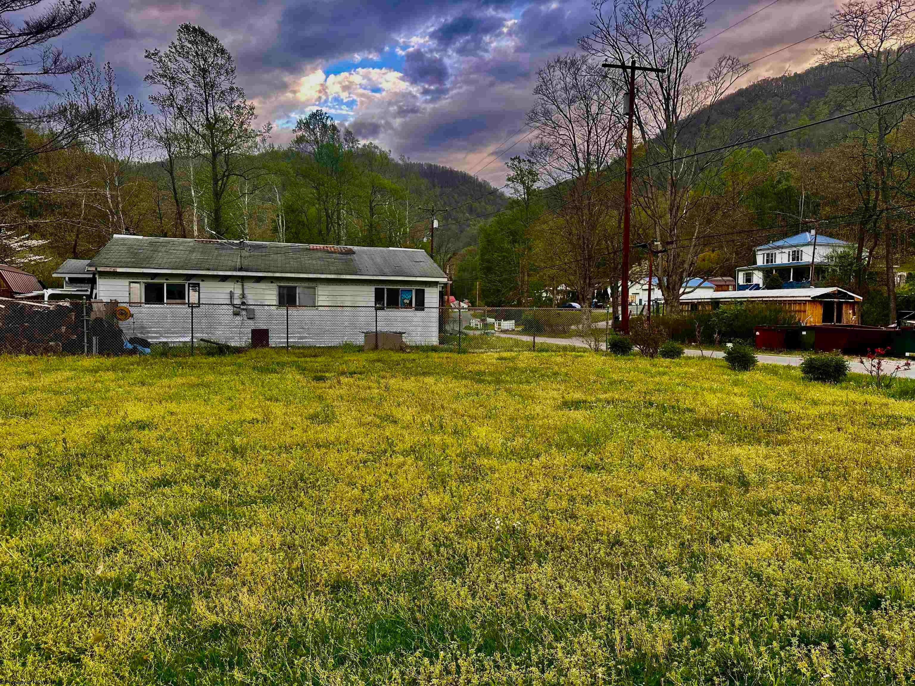 301 Elk River Road Webster Springs, WV 26288 - Photo 32 of 39 Gallery Image 32