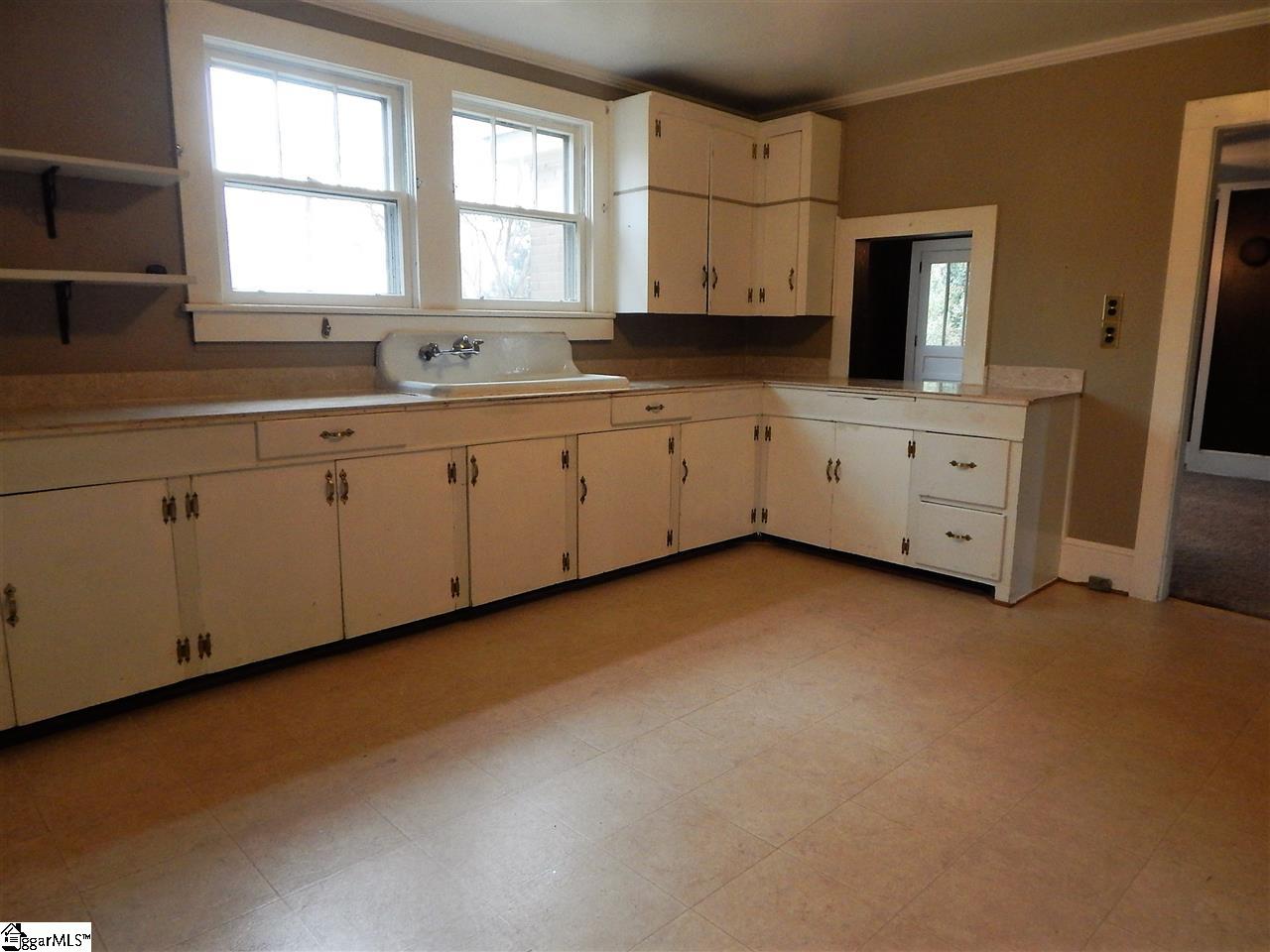 180 Coleman Road Wellford, SC 29385 - Photo 5 of 18