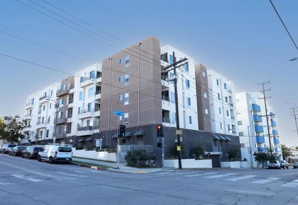 $874,950 | 1101 South Harvard Boulevard, Unit 510, Los Angeles, CA 90006