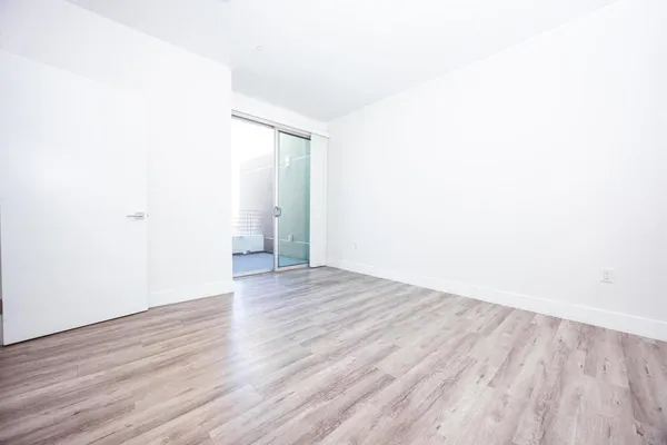 $874,950 | 1101 South Harvard Boulevard, Unit 510, Los Angeles, CA 90006